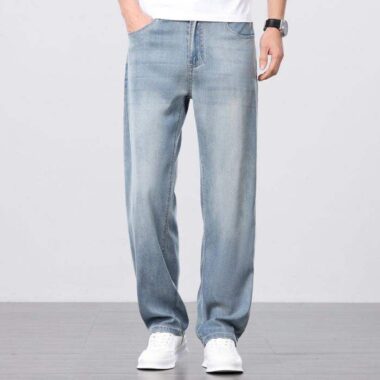 Loose straight casual men jeans with custom logo