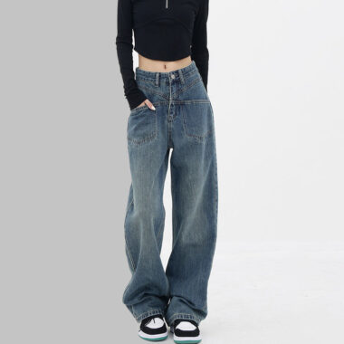 Vintage loose fit custom women jeans in casual style