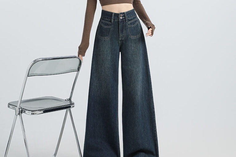 Loose straight women jeans from trusted supplier