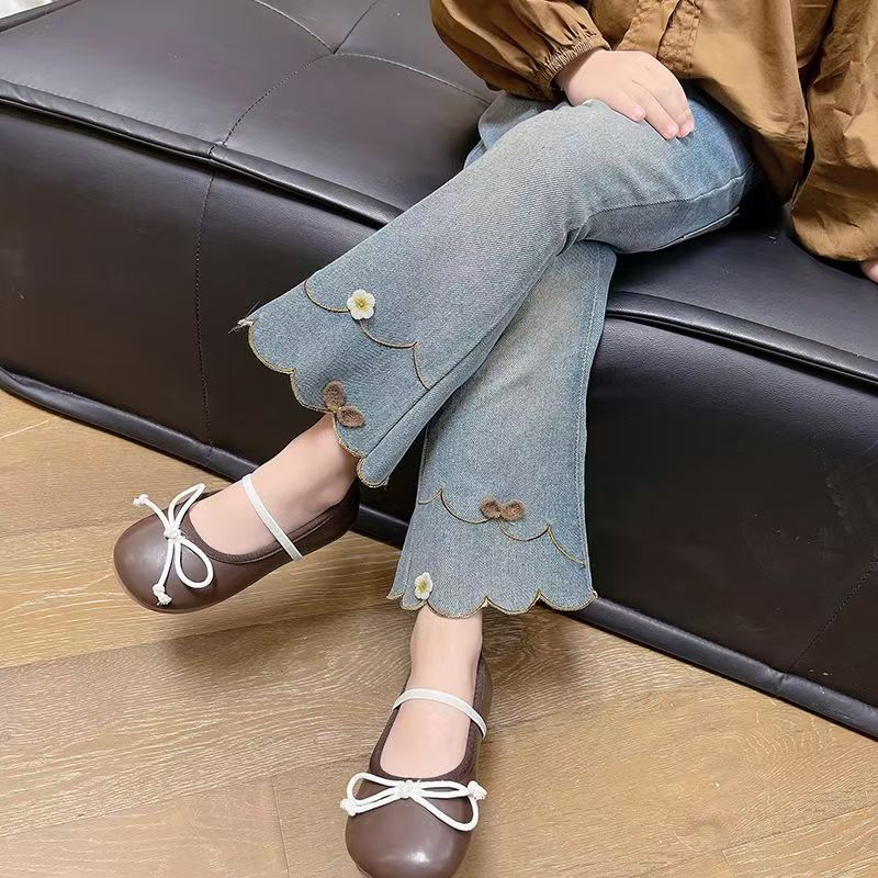 Flared girls children jeans for spring and autumn