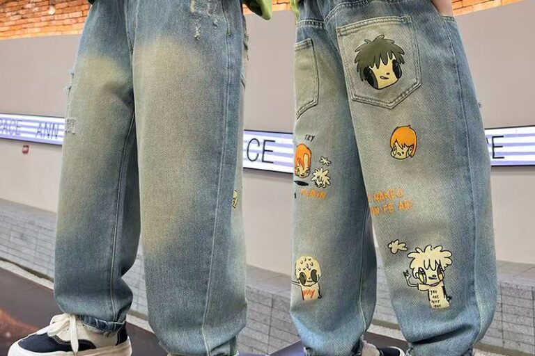 Loose cartoon boys children jeans for spring and autumn