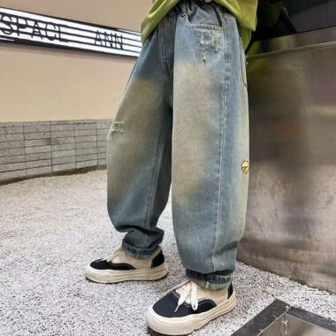 Loose cartoon boys children jeans for spring and autumn