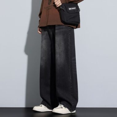 Stylish straight men jeans for spring and autumn