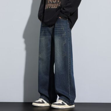 Stylish straight men jeans for spring and autumn