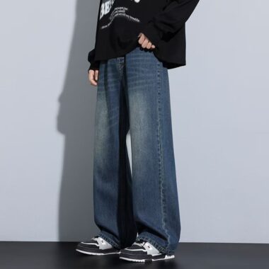 Stylish straight men jeans for spring and autumn