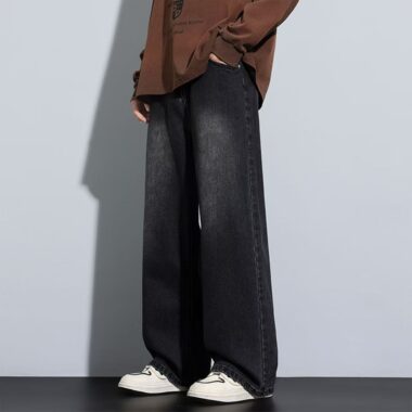 Stylish straight men jeans for spring and autumn