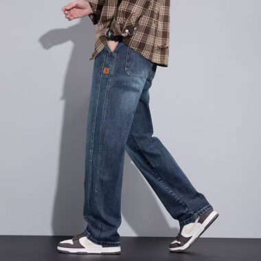 Vintage straight-leg casual men jeans for spring and autumn