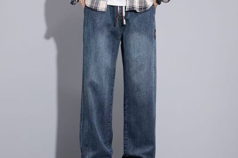 Vintage straight-leg casual men jeans for spring and autumn