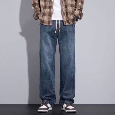 Vintage straight-leg casual men jeans for spring and autumn