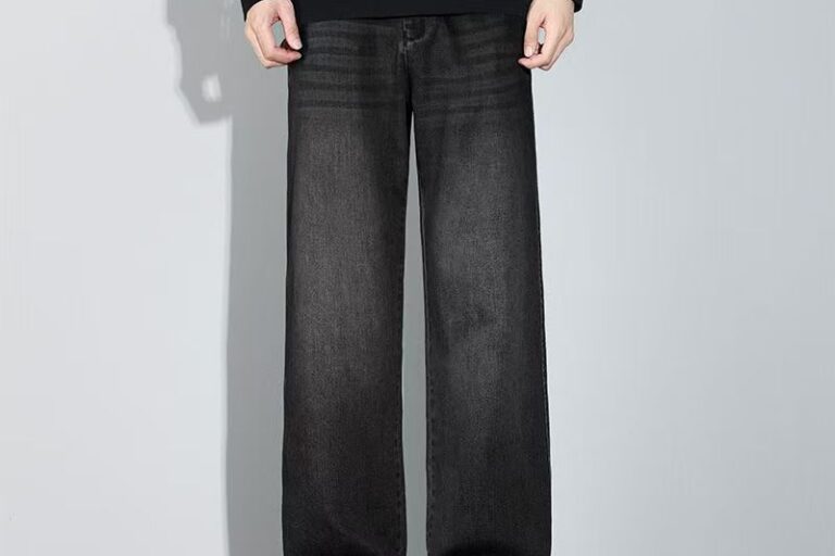 Premium vintage straight men jeans for autumn